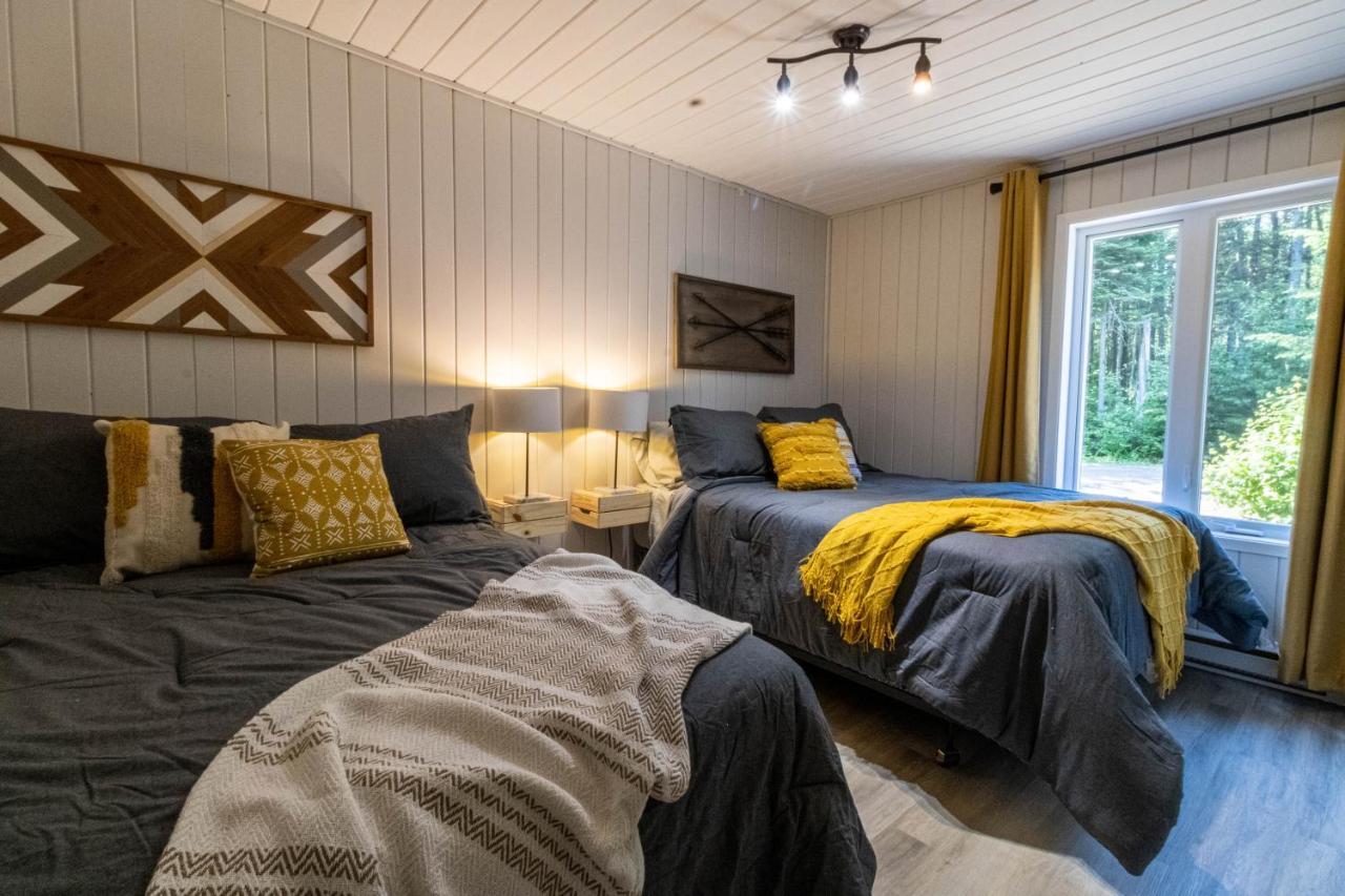 Les Chalets Tourisma - Chalet Dans Les Bois Avec Lac Prive - Le Colibri Saint-Raymond Ngoại thất bức ảnh